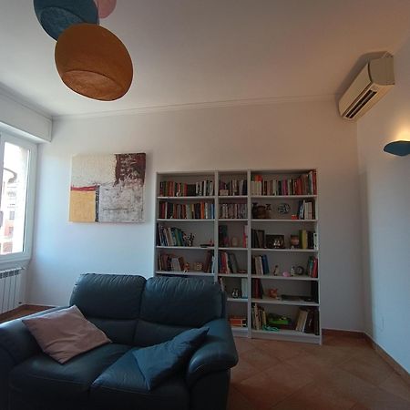 Casa Vacanze Garbatella Рим Екстериор снимка